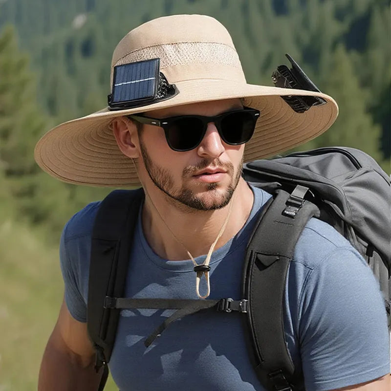 Men's solar-powered fan hat in beige colour with integrated fan for outdoor fishing.