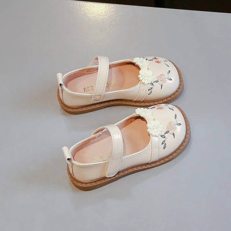 Children's cute leather flower princess shoes in milky white, PU upper, rubber sole, size 23-34