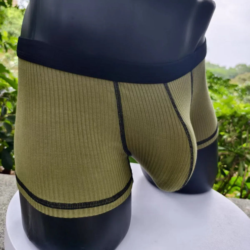 Men's breathable boxer shorts in solid colours with hip lifting and body shaping functions