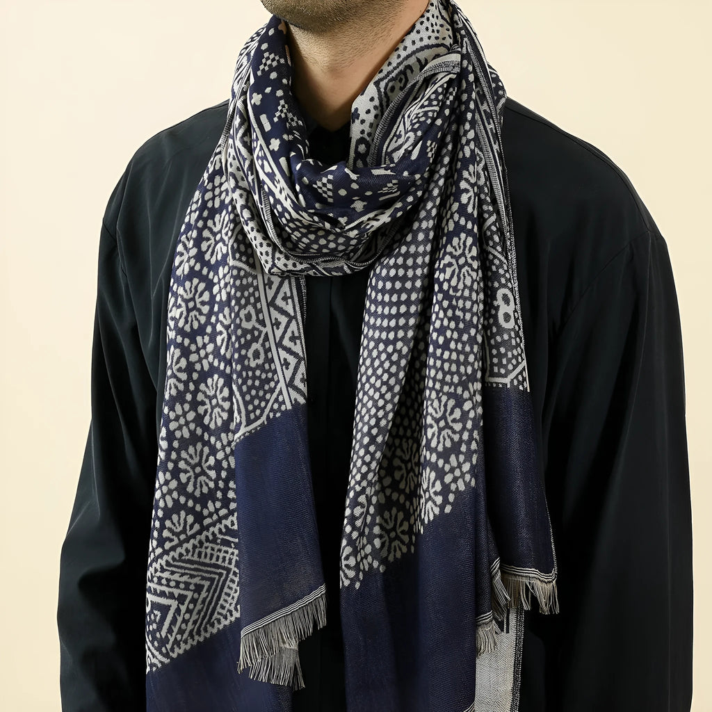 Yarn-dyed jacquard scarf with totem pattern, 65x195cm, black colour, unisex street style