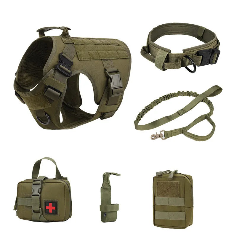 Tactical dog training vest set in polyester with camouflage colours and training accessories