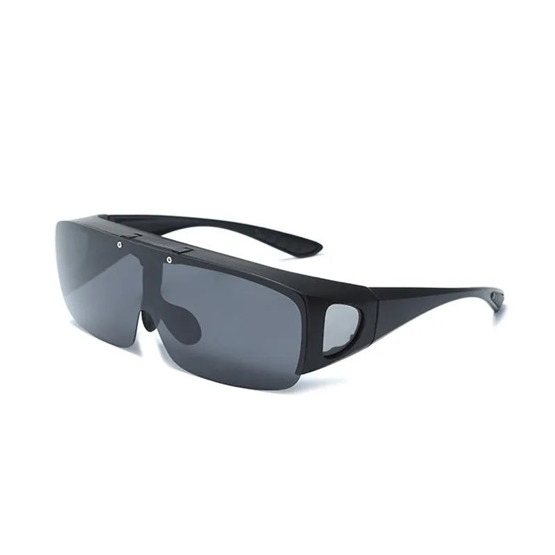 Polarised myopia sunglasses with a one-piece frame for outdoor sports like cycling and mountain climbing.
