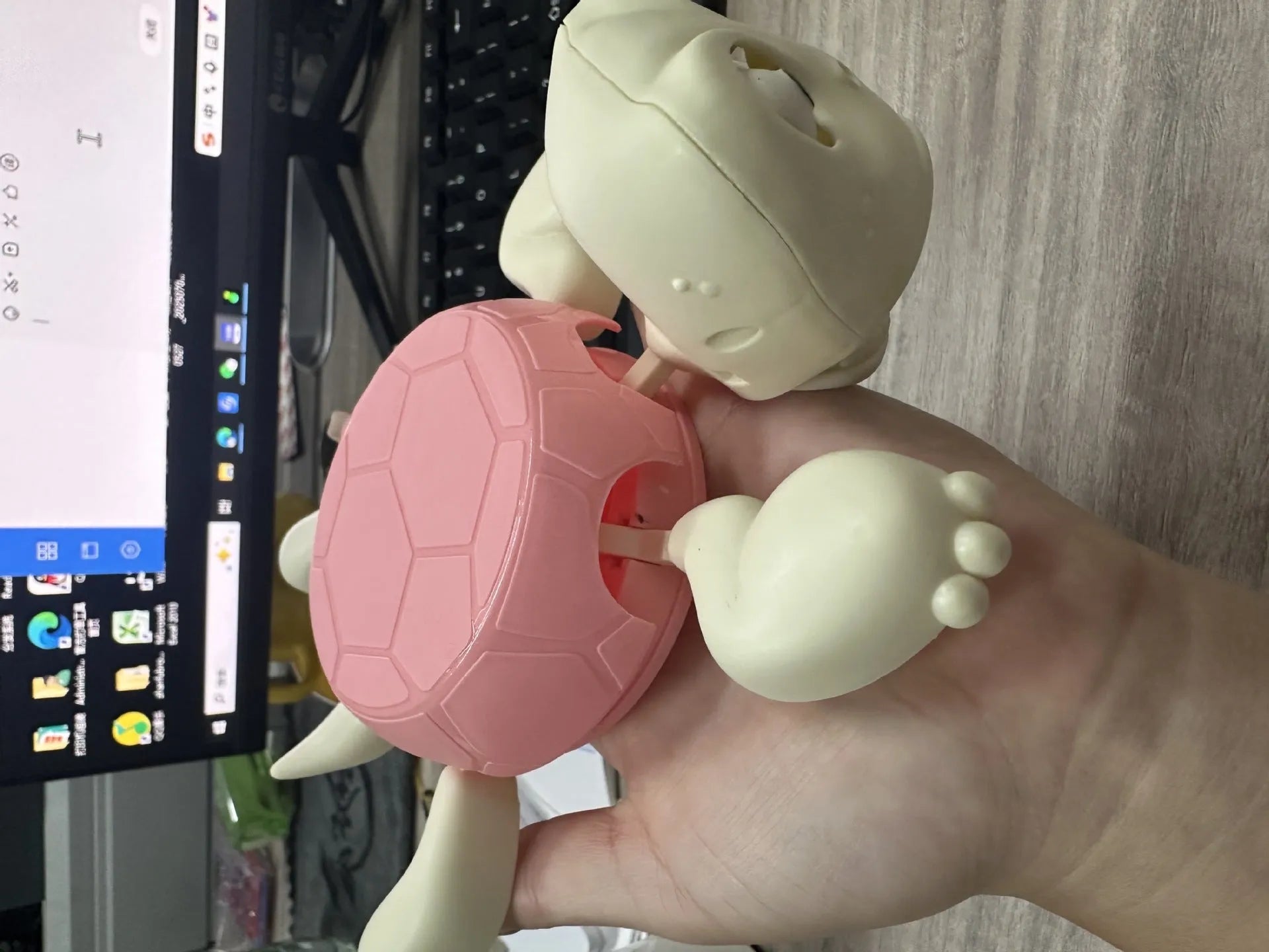 ABS plastic turtle coaster for heat insulation in light green colour
