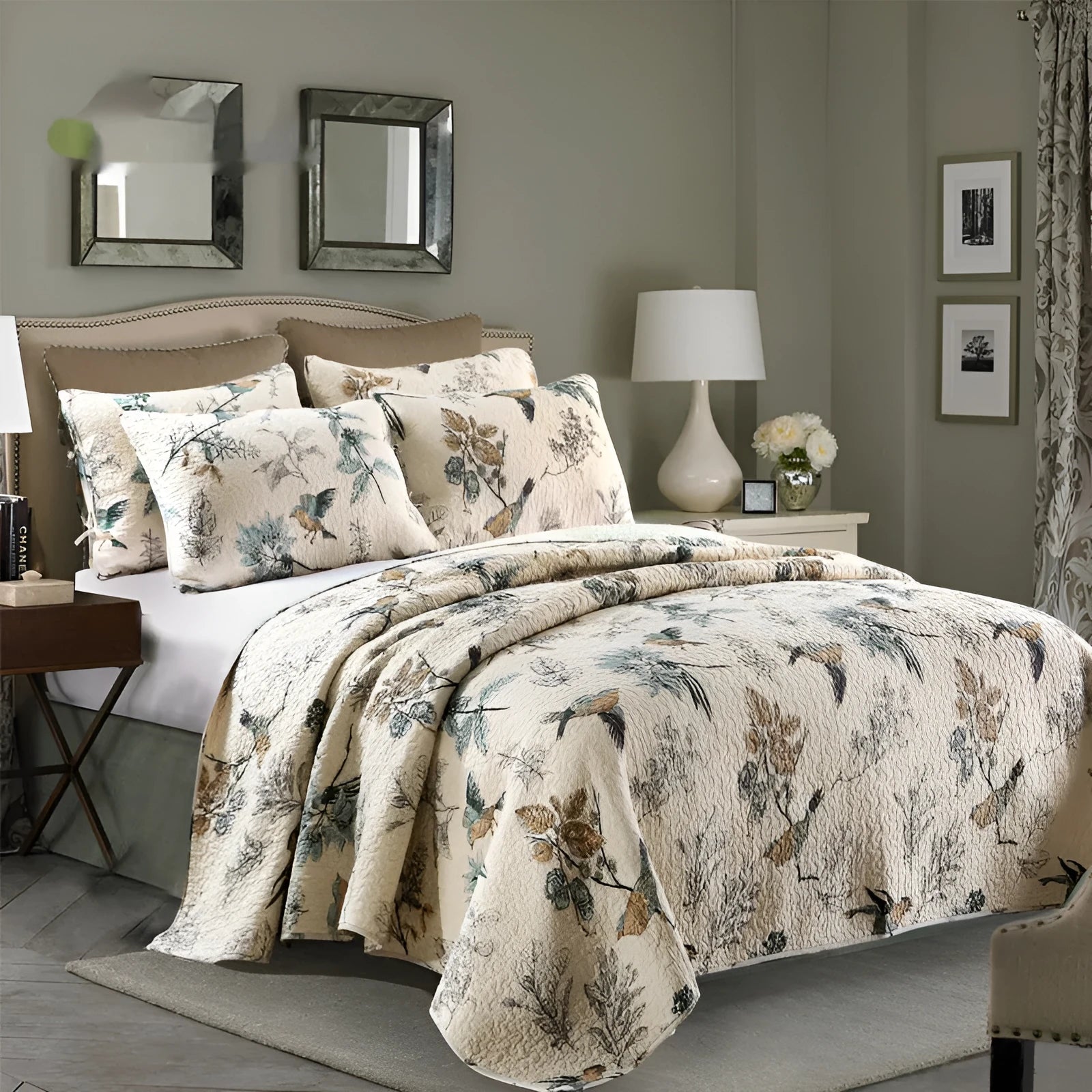 Pure cotton quilted bed cover set with printed pattern on a 1.5-1.8m bed.