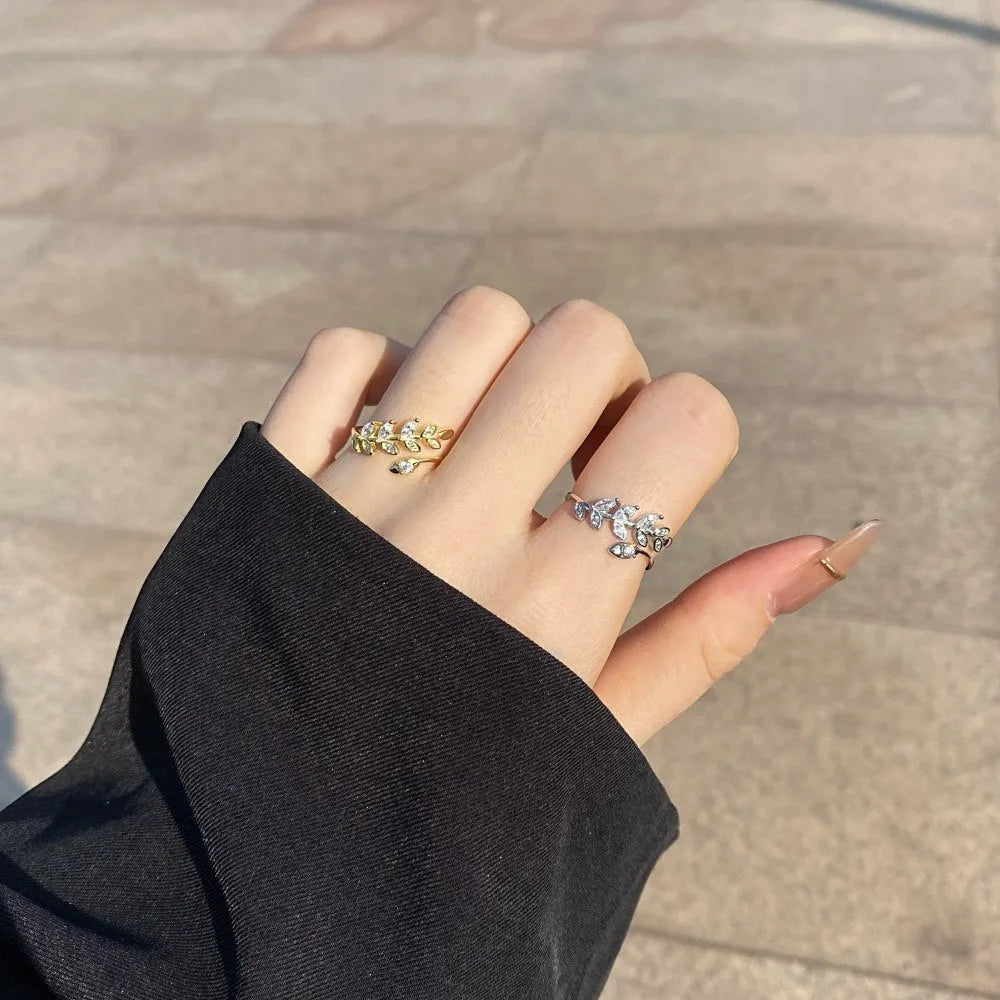 Silver adjustable ring for women with wheat leaf geometric pattern platinum colour