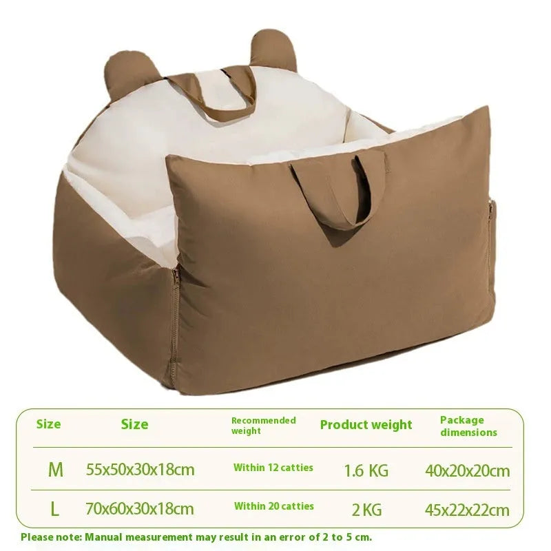 Removable washable car kennel for dogs in beige, shown in a vehicle boot with size options M and L.