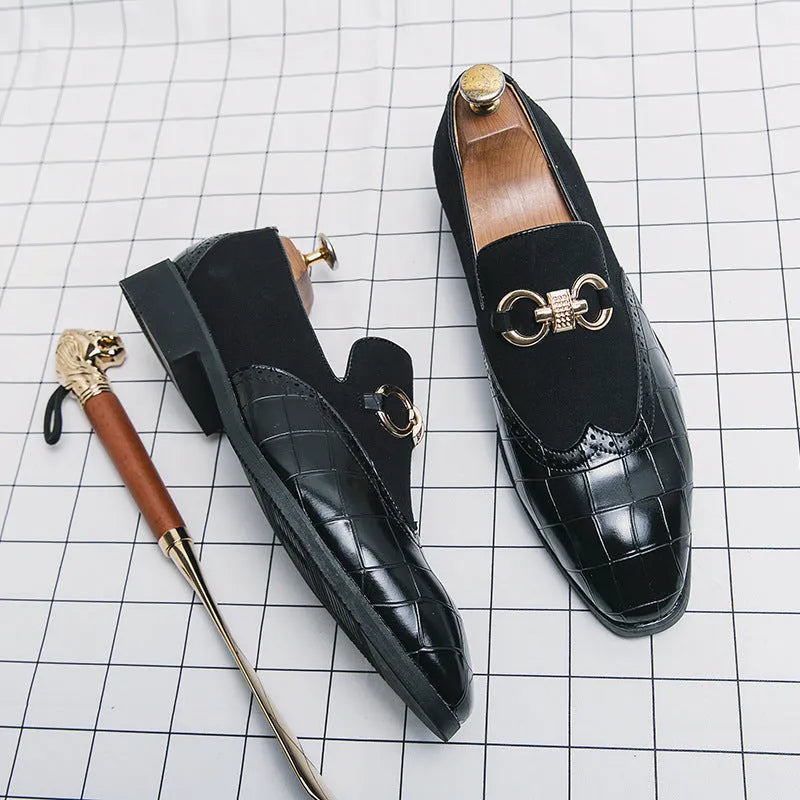 Men's black Korean style casual shoes with pointed toe and sewing line detailing on artificial PU upper