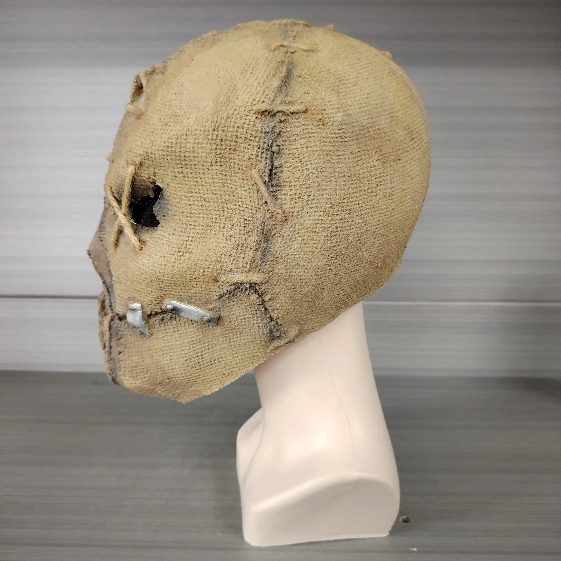 Latex scar skull Halloween mask head cover measuring 31cm tall