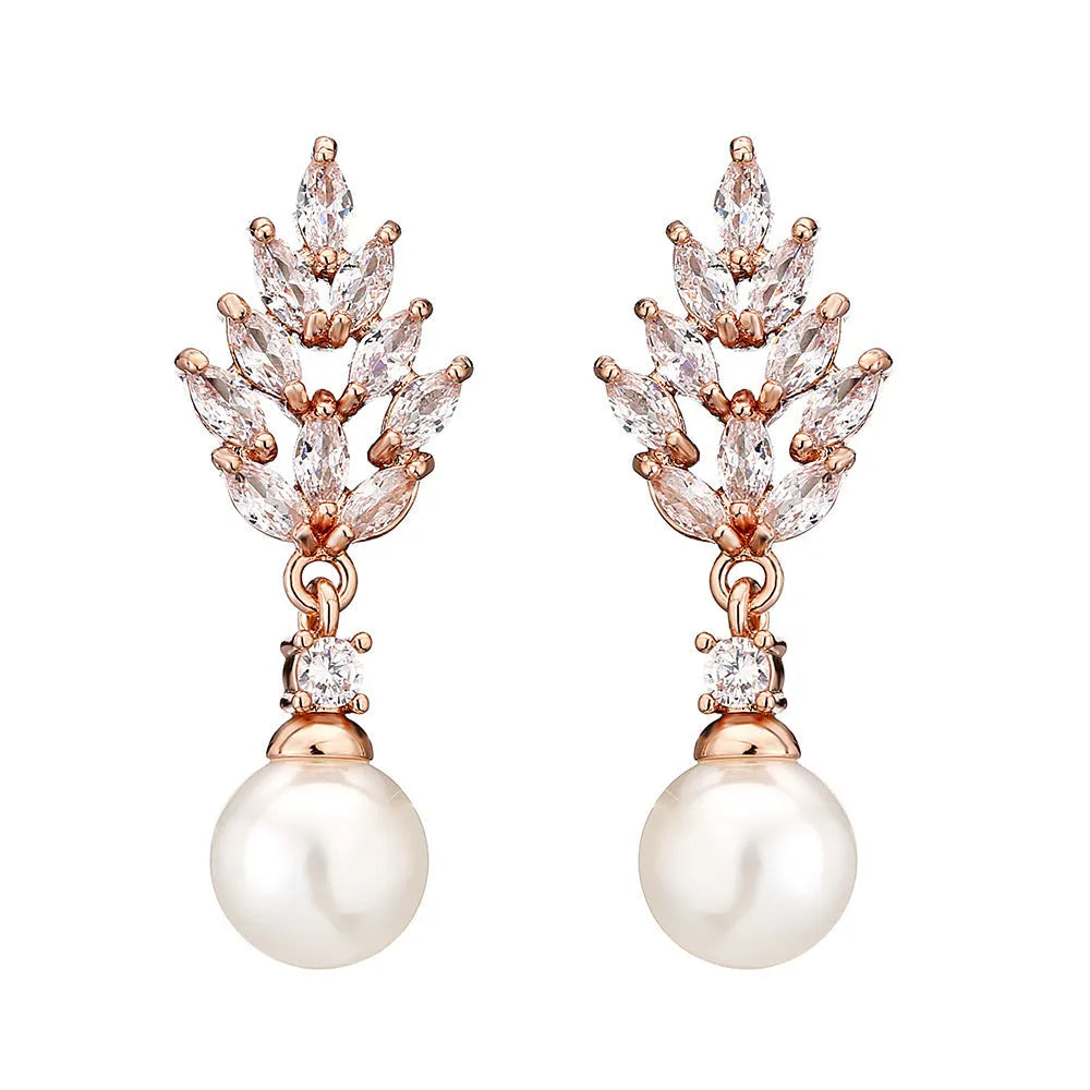 Geometric earrings with micro zircon stones and flower design in gold, platinum or rose gold plating