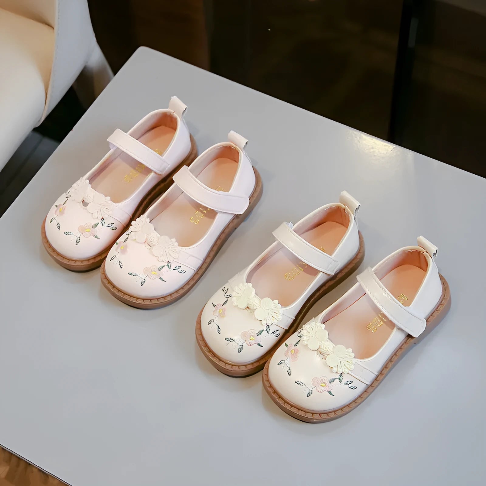 Children's cute leather flower princess shoes in milky white, PU upper, rubber sole, size 23-34
