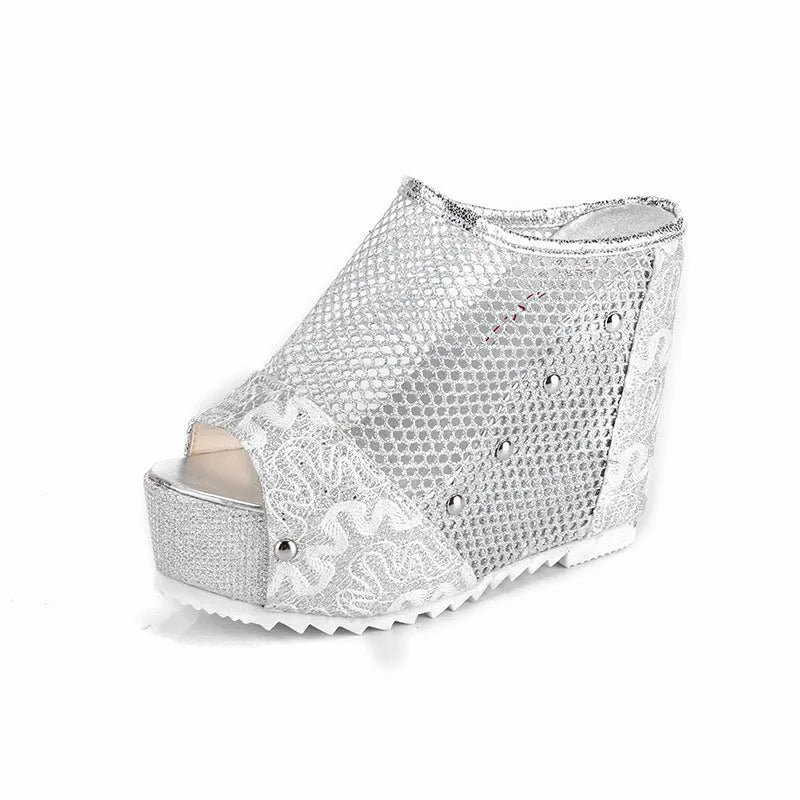 Korean style hollowed-heel platform flip flops in black, silver and gold colours with mesh upper