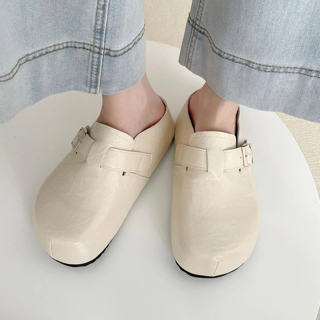Flat buckle casual sneakers in yellow with round toe design for student commuting wear