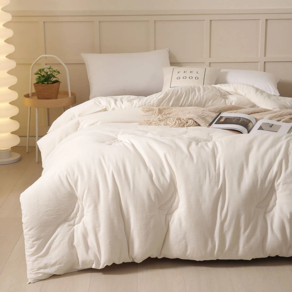 Soybean fibre and pure cotton quilt in white, grey or pink jade, showing twill weave texture.