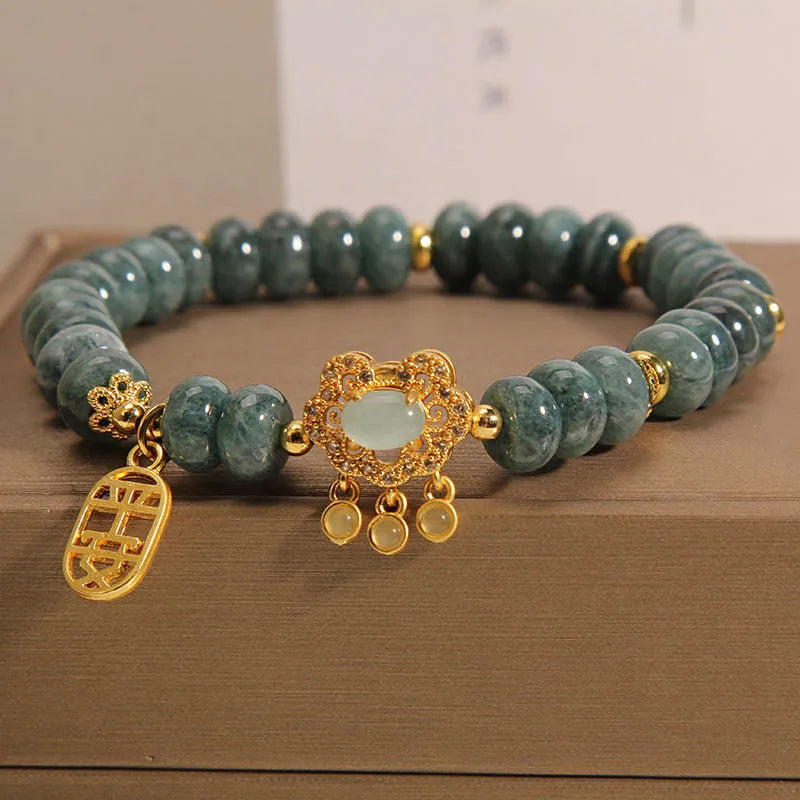 Women's natural emerald jade abacus bead bracelet with alloy safety lock clasp