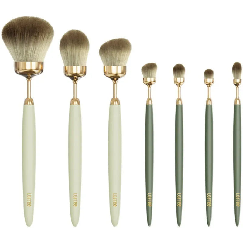 BA 7-piece makeup brush set with beech wood long handles and soft bristles in 7-pack colour