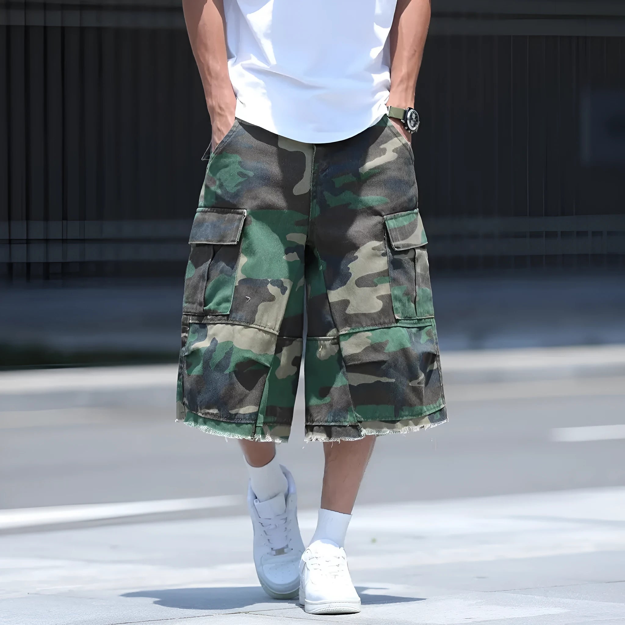 American retro camouflage workwear shorts in loose fit with cropped length