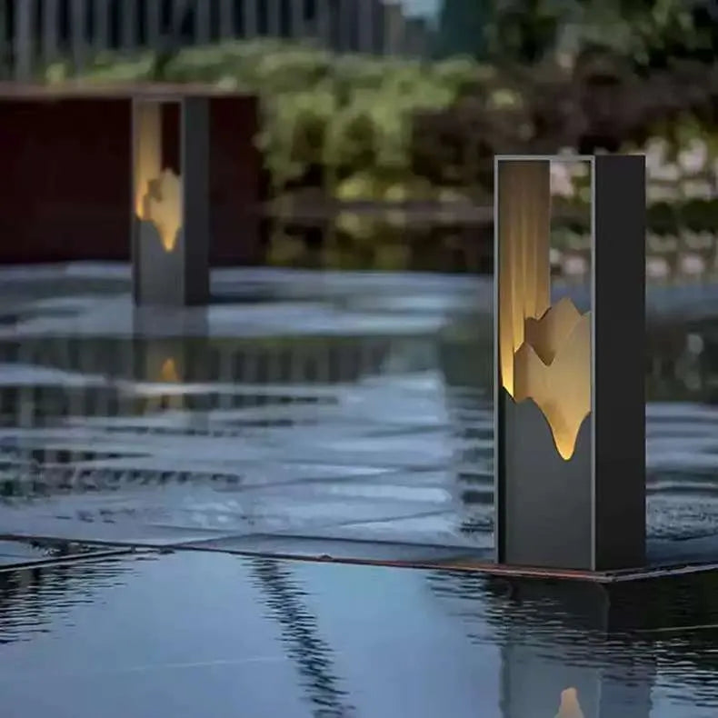 Small Chinese-style solar yard lamp made of stainless steel for garden lighting