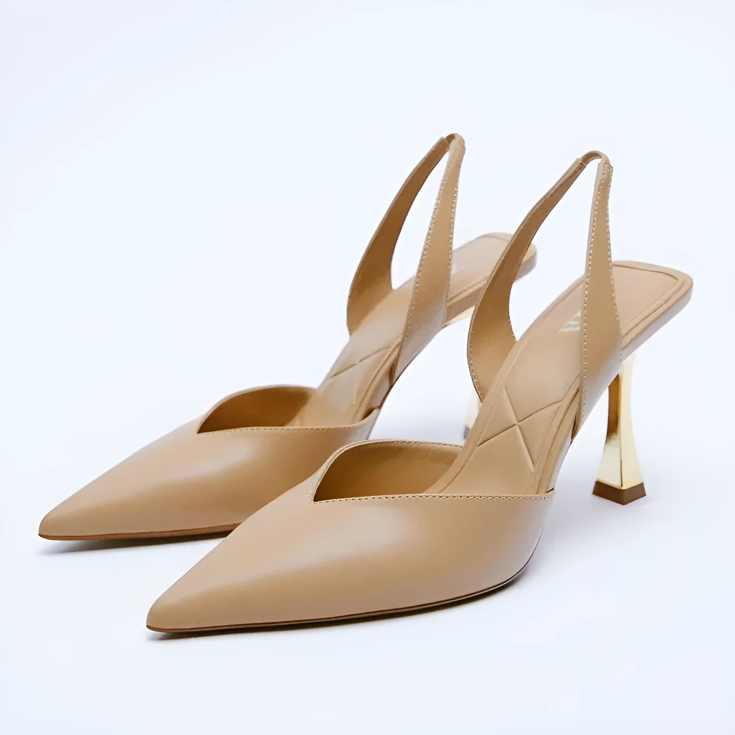Women's pointed high heels in patent leather, shown in apricot and black colours, featuring a shallow mouth design.