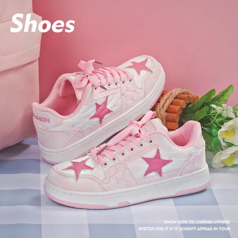 Denim skateboard shoes with round toe and lace-up closure in black, green or pink colours