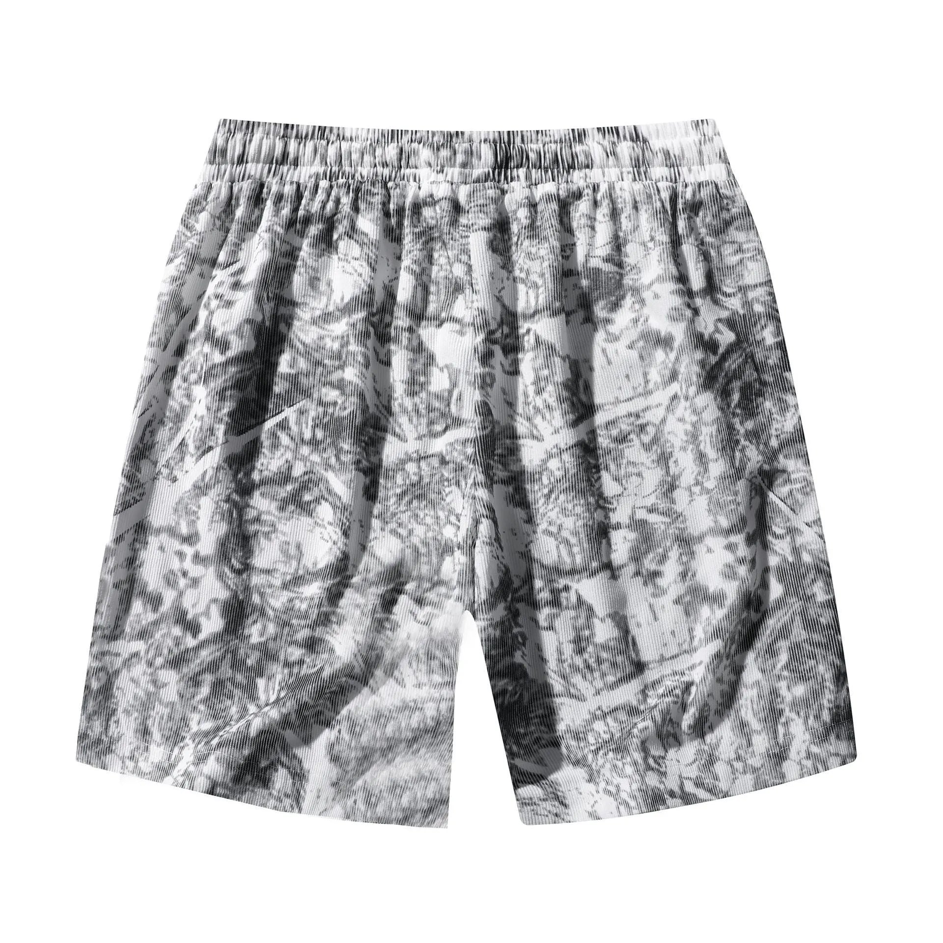 Men's camouflage pattern corduroy athletic shorts with straight leg and high waist design