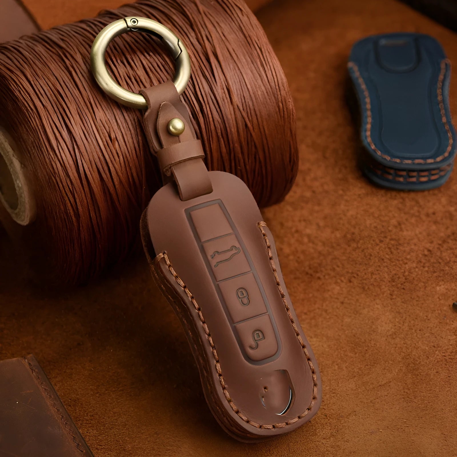 Porsche leather key case in retro style for 3 or 4 keys in blue or brown