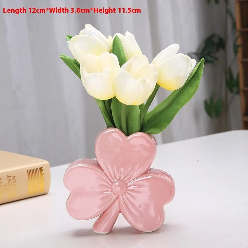 European style white porcelain ceramic vase for desktop decoration in light green colour