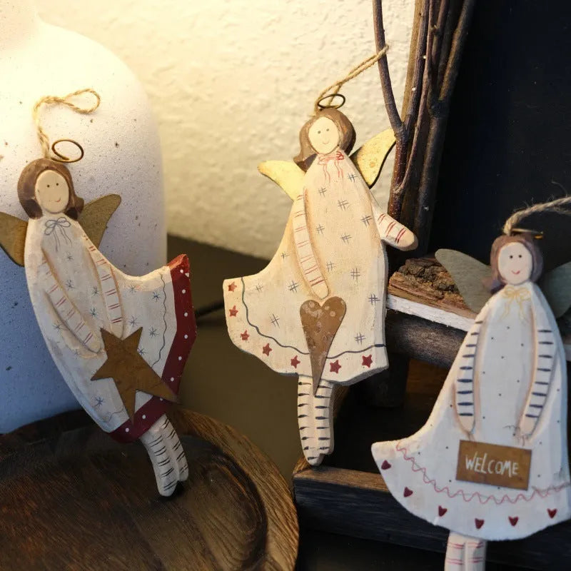 Hand-made carved and painted wooden door pendant with American country style design.