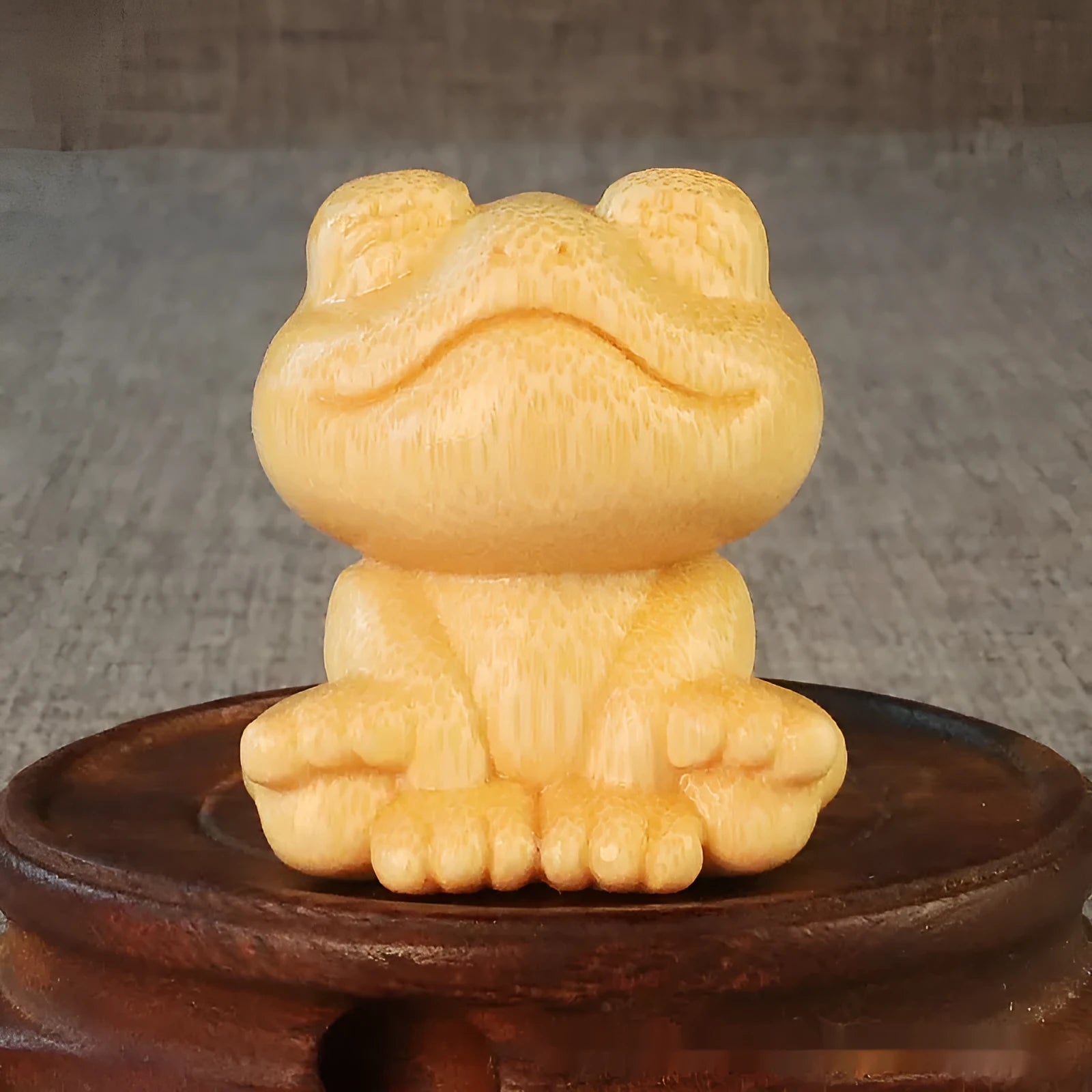 Solid bamboo carving ornament with smiling frog cartoon design, 5cm height