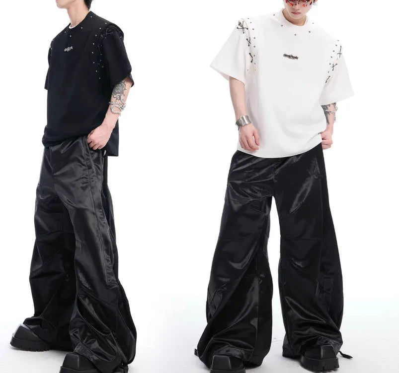 Niche deconstruction black short sleeve T-shirt with front lace-up fastening and cutout detail.
