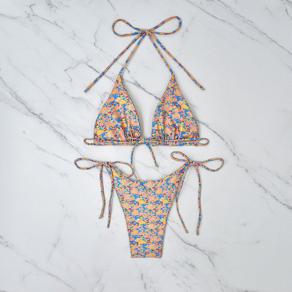 Lace-up bikini swimsuit set in picture colour with backless design and European fit