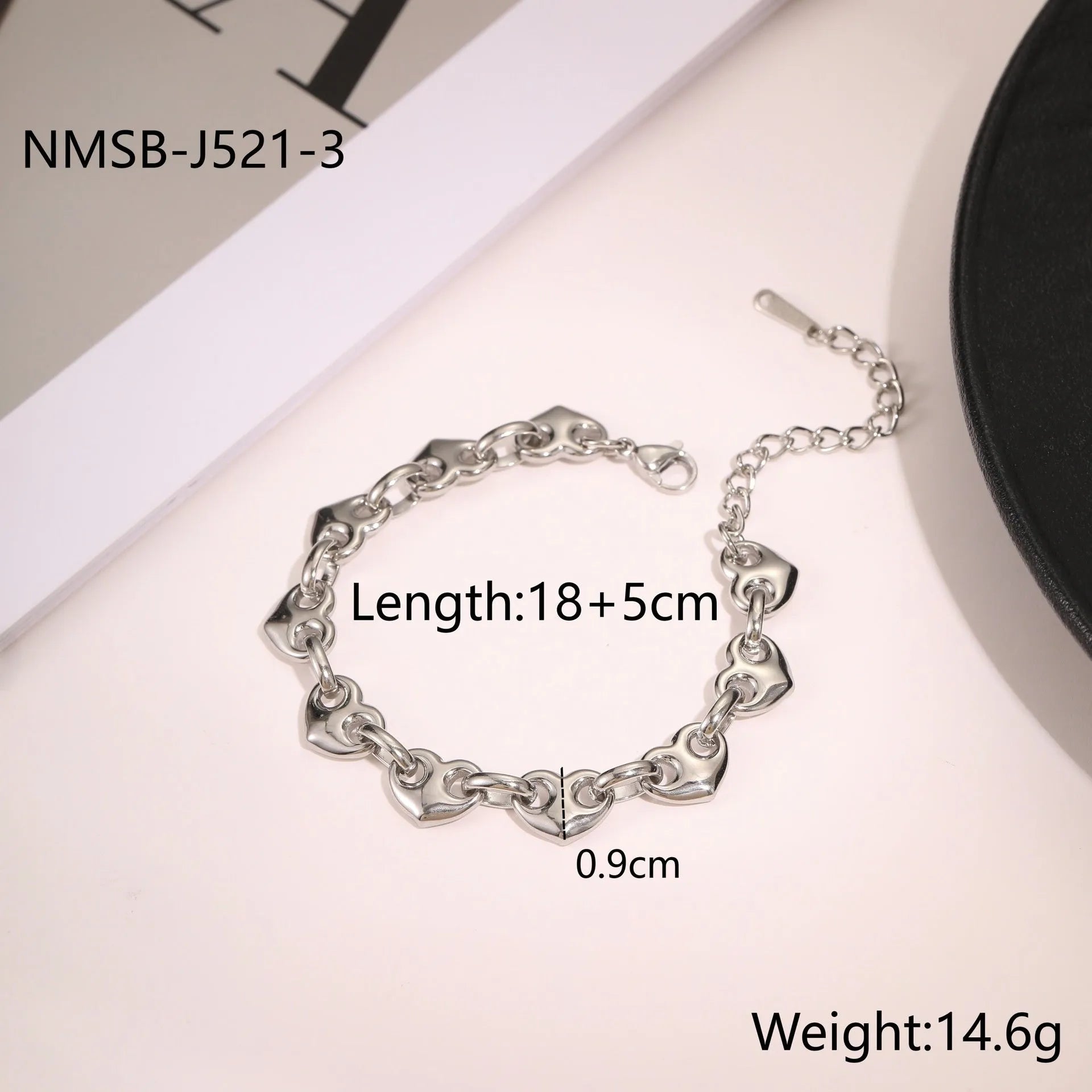 Hollowed-out geometric heart bracelet in stainless steel with gold electroplated finish