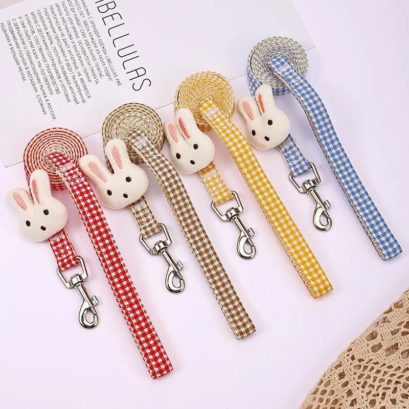 Small dog and cat harness leash set with quick-release buckle in assorted colours.