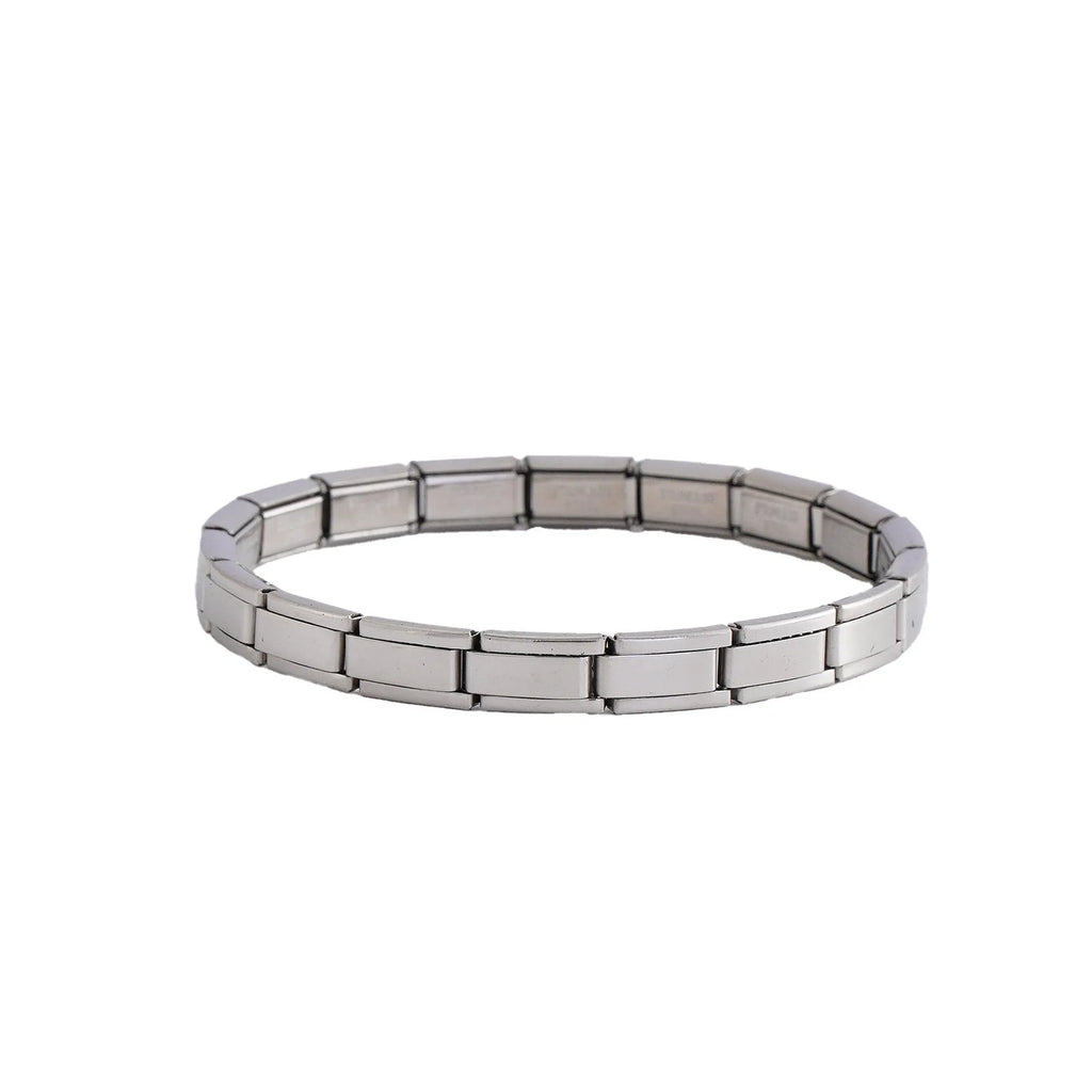 Stainless steel geometric unisex bracelet in steel colour with ring motif