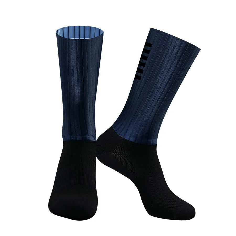 Breathable athletic socks for cycling and running in six colour options