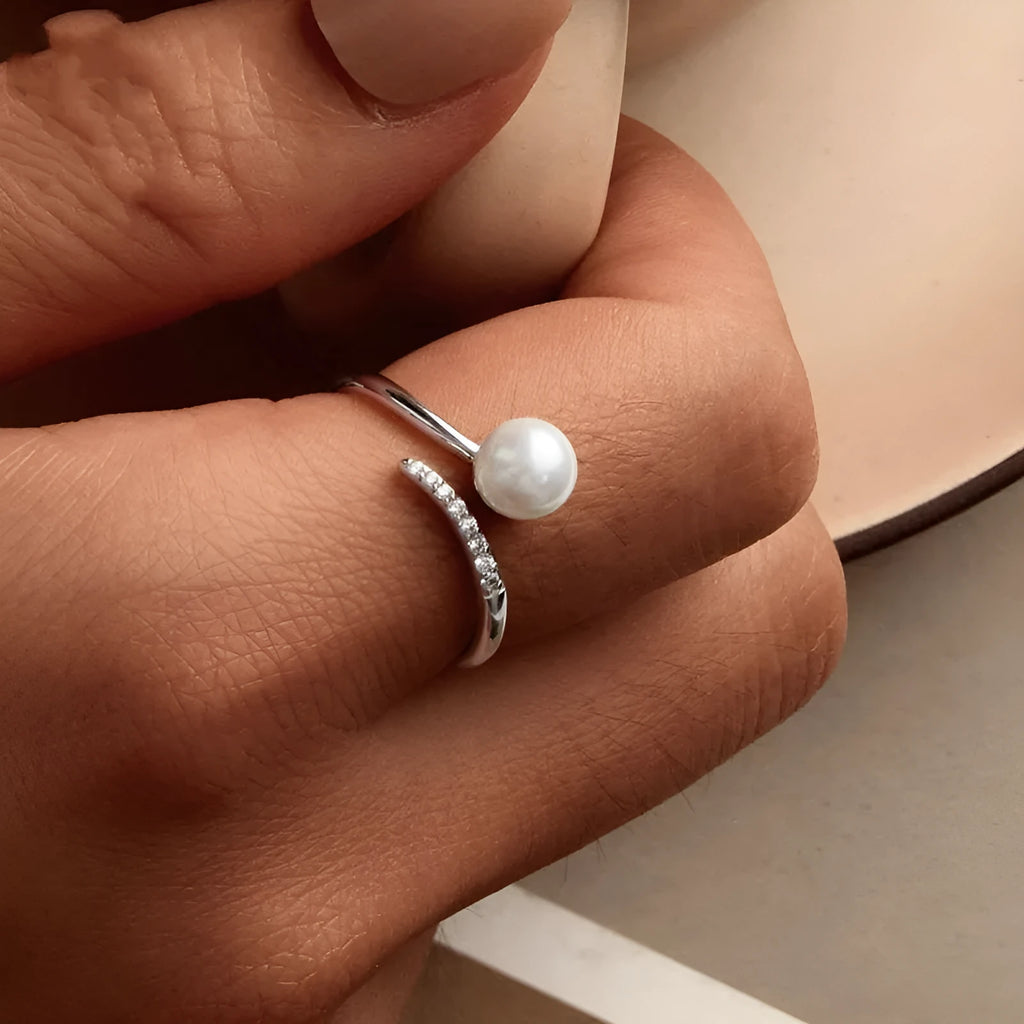 Sterling silver adjustable open loop ring with shell pearls centrepiece, S925 silver construction