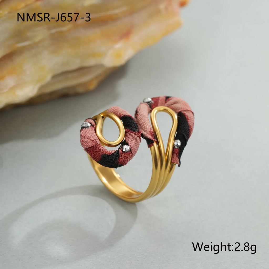 Stainless steel open mouth ring with leopard print design in adjustable free size