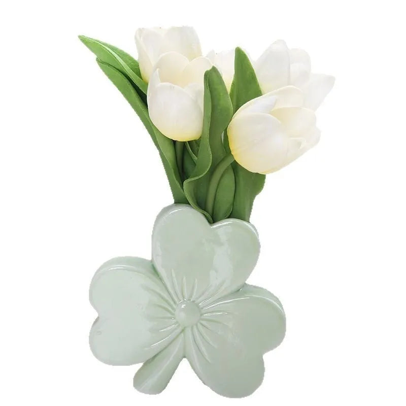 European style white porcelain ceramic vase for desktop decoration in light green colour