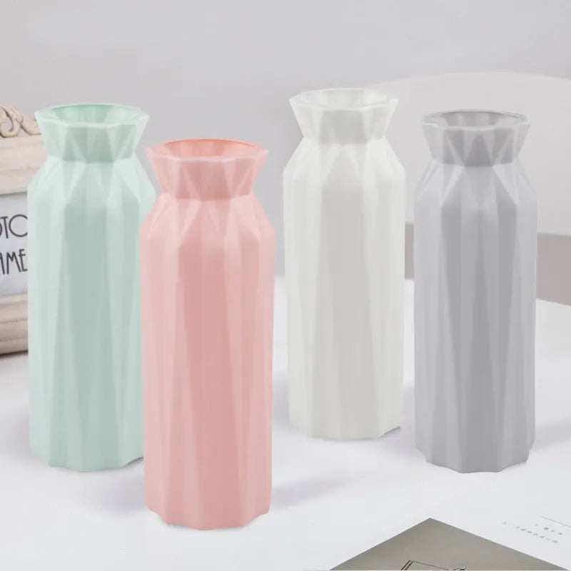 Drop-resistant melamine vase in green, grey, pink, or white colours with 7.2 cm base